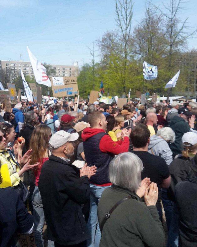 Demonstration für erneuerbare Energien am 18. April 2024 in Berlin